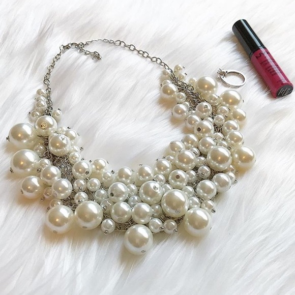 Pearl Handmade Statement Necklace NWT - Picture 3 of 4